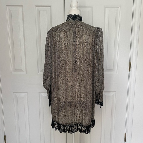 Vintage- John Yang Silk and Lace Dress - Picture 3 of 9